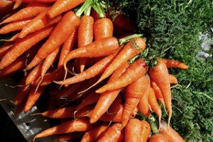 carrots help prevent gastric and prostate cancer